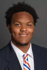 2021 Headshot of Andrew VanBuren