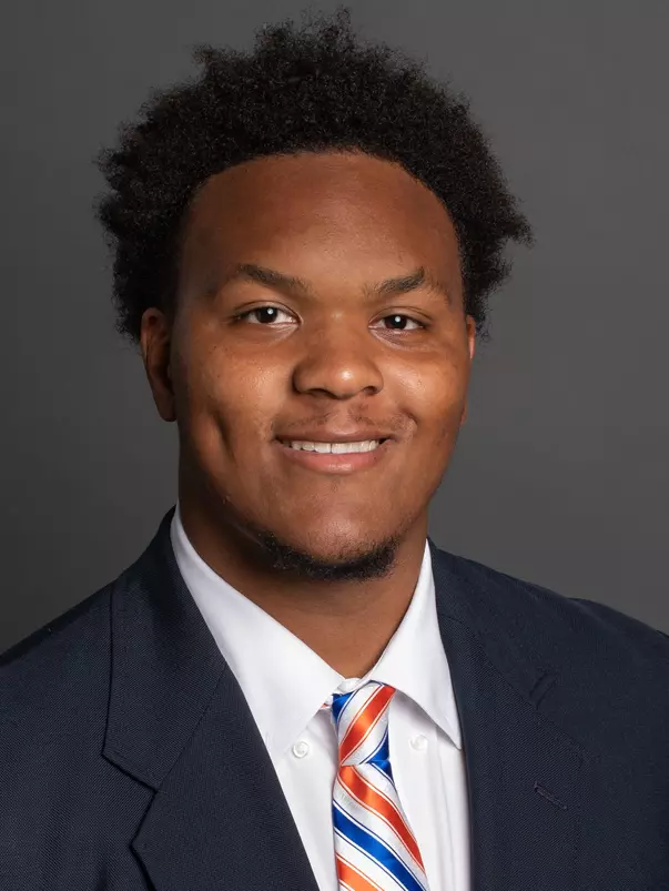 2021 Headshot of Andrew VanBuren