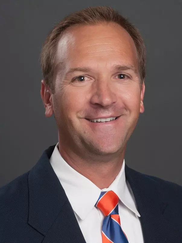 2021 Headshot of Shawn Garus