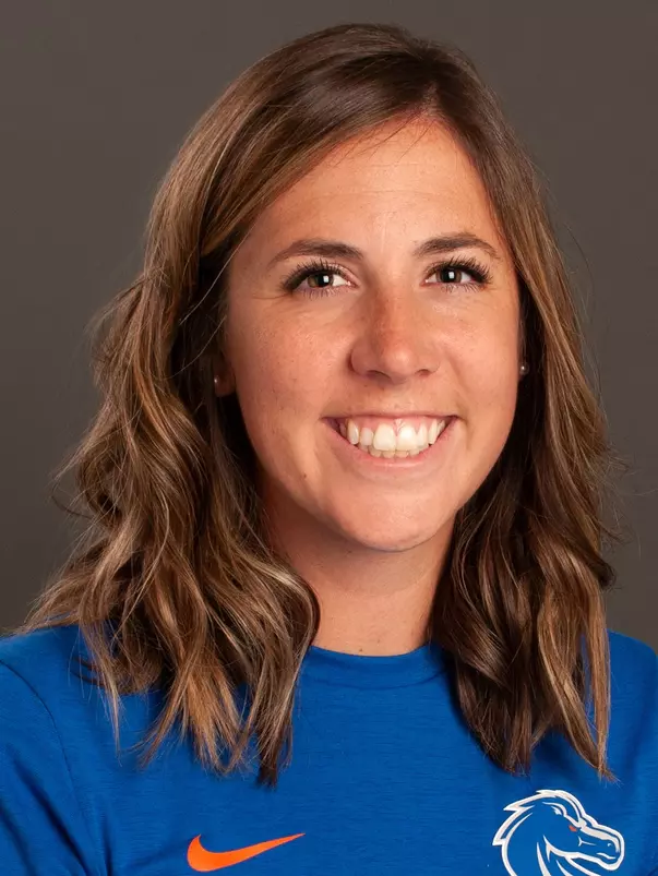 2021 Headshot of Allison Voigt