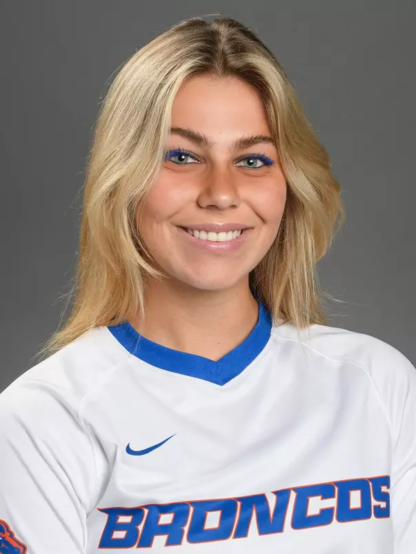 2021 Headshot of Anna Campanella