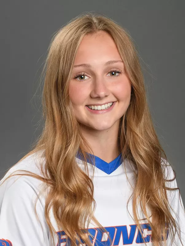 2021 Headshot of Ali Chatterton