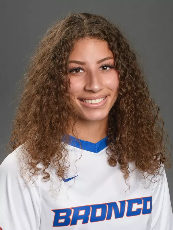 2021 Headshot of Kassidy Sayles