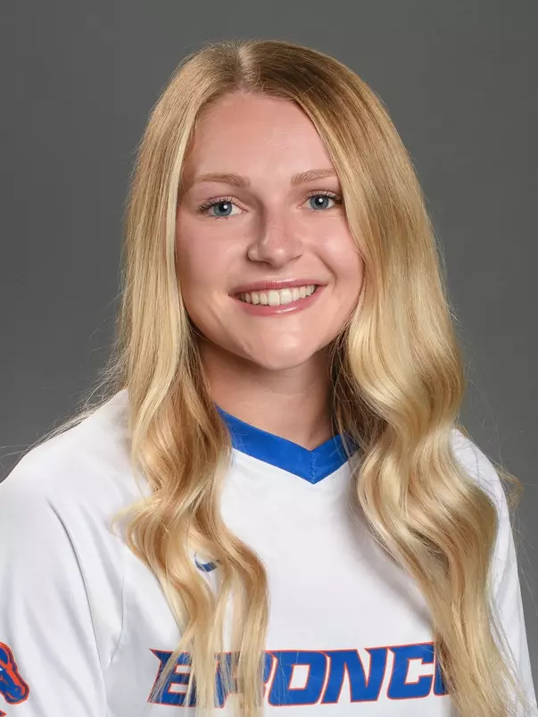 2021 Headshot of Kiara Simpson