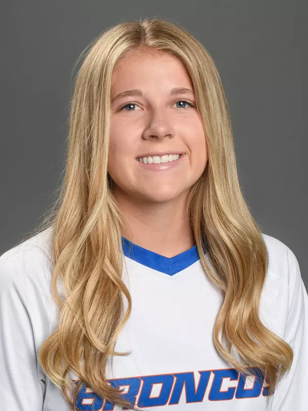 2021 Headshot of Grace Sommers