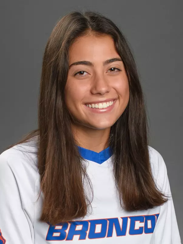 2021 Headshot of Evva Vail