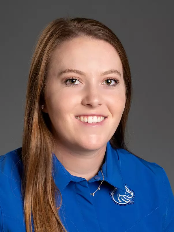 2021-22 Headshot of Lexi Perry