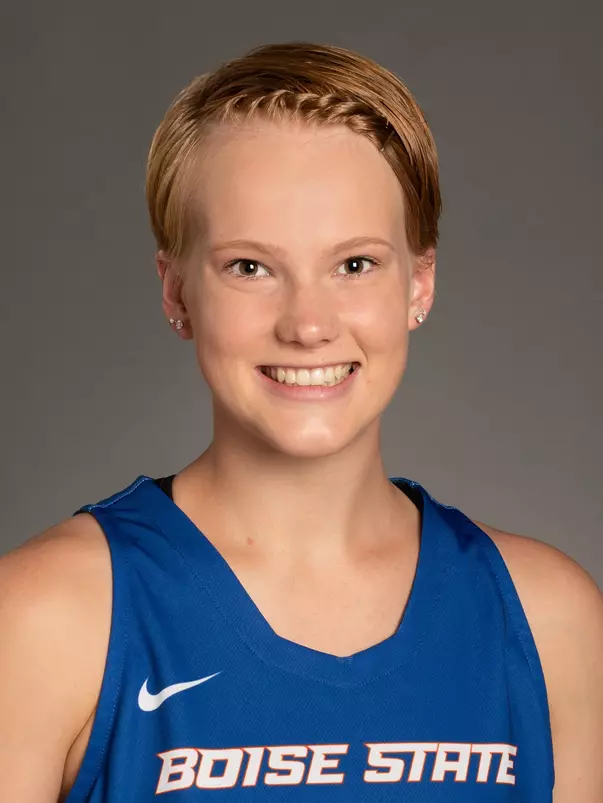 2021-22 Headshot of Anna Ostile