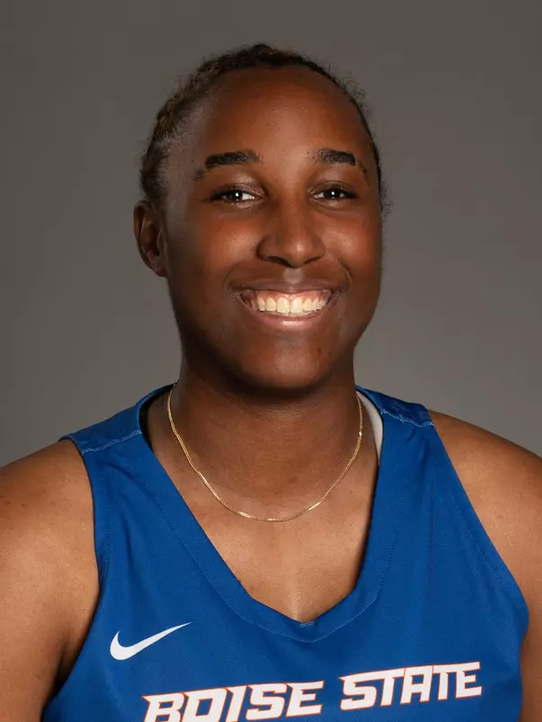 2021-22 Headshot of Elodie Lalotte