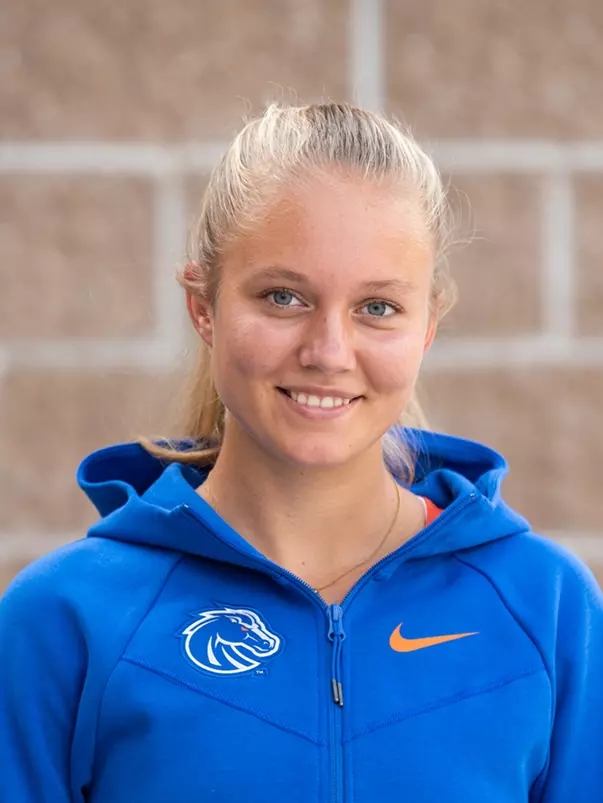 2022 Headshot of Elsa Wallenius