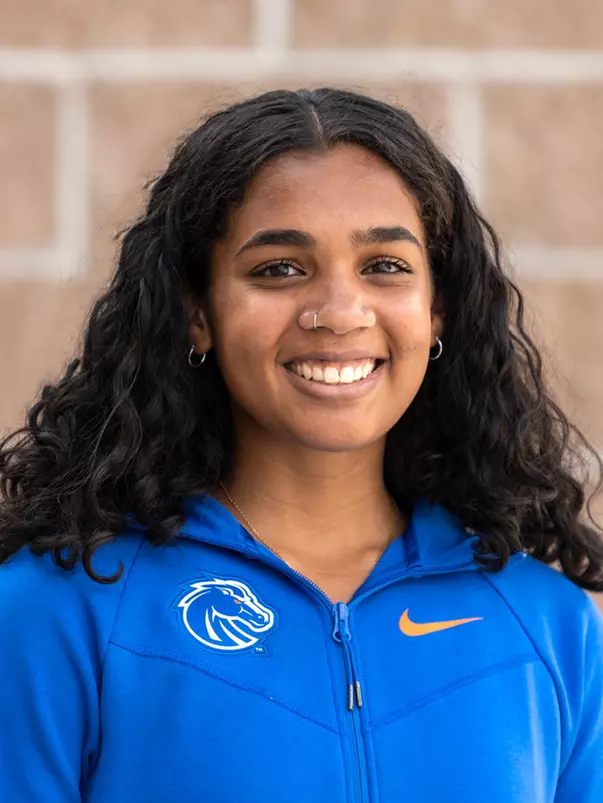 2022-23 Headshot of Kenna DeLemos