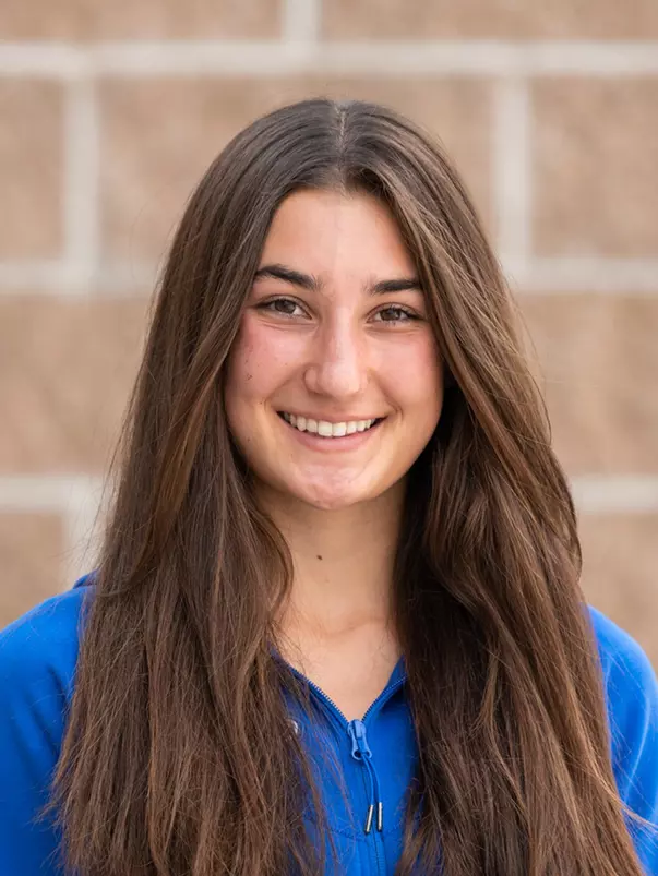 2022-23 Headshot of Maggie Shirazi