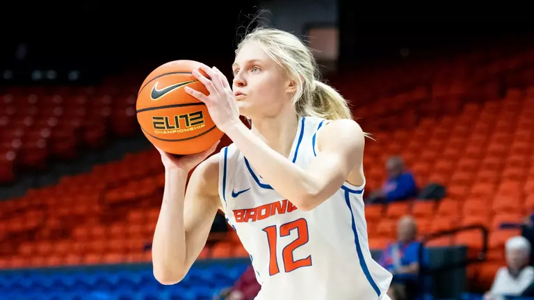 Broncos Top Lions to Close Nonconference Slate