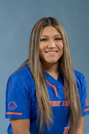 2022 Headshot of Alycia Flores