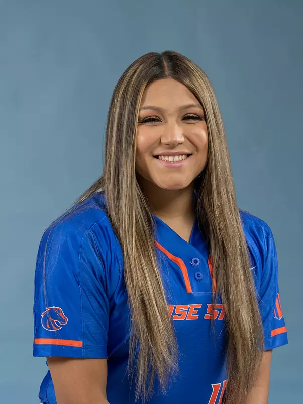 2022 Headshot of Alycia Flores