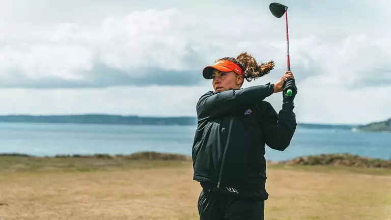 Castanon Leads Broncos at Chambers Bay Invitational