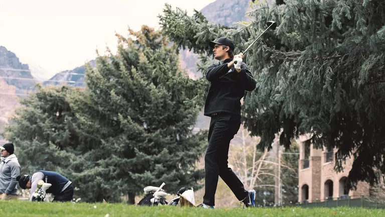 Townsend Finishes Fourth at Cougar Classic