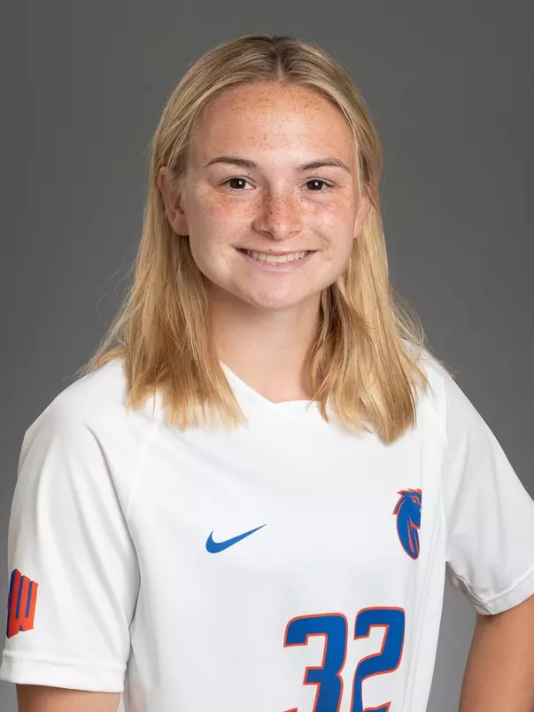 2022 Headshot of Tess French