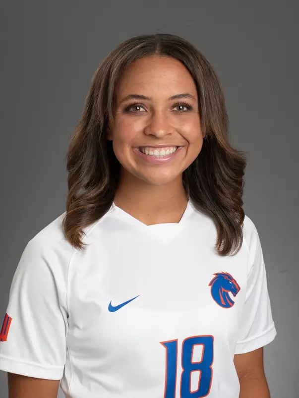 2022 Headshot of Teryn Newkirk