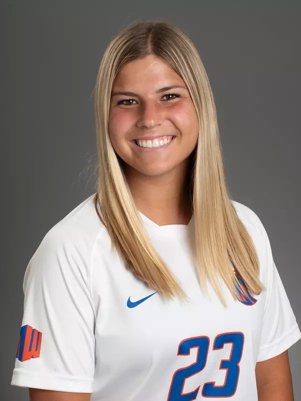 2022 Headshot of Kenzie MacMillan