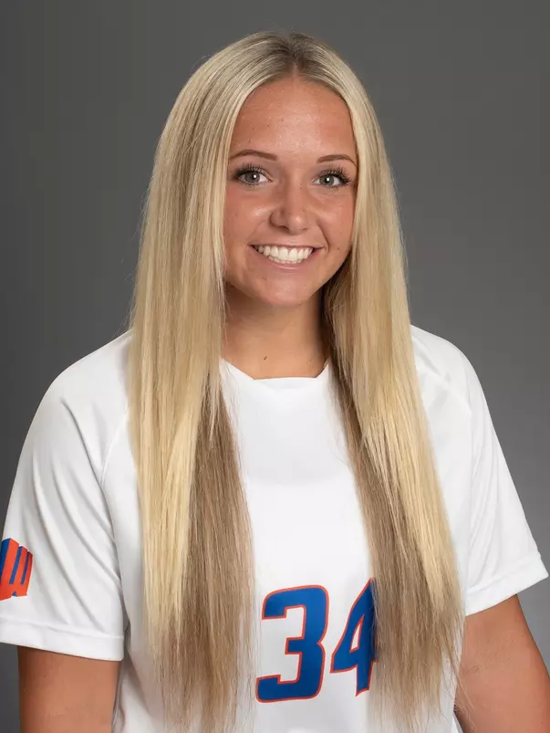 2022 Headshot of Alexis Haws