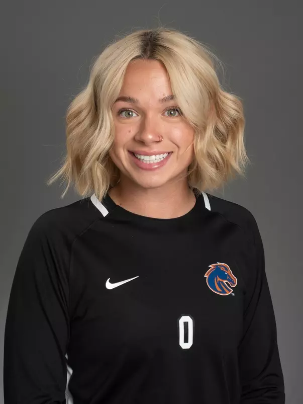 2022 Headshot of Genevieve Crenshaw