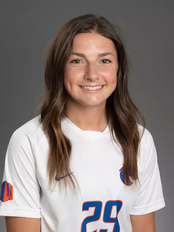 2022 Headshot of Grace Pekovich