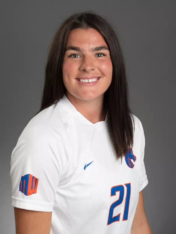 2022 Headshot of Macie Nelson