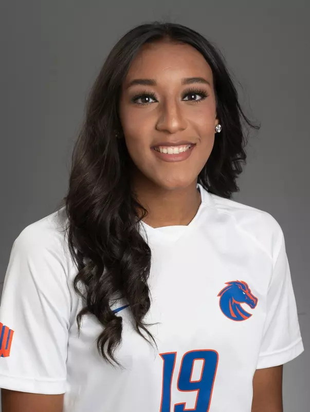 2022 Headshot of Grace Kaufman-Fuller