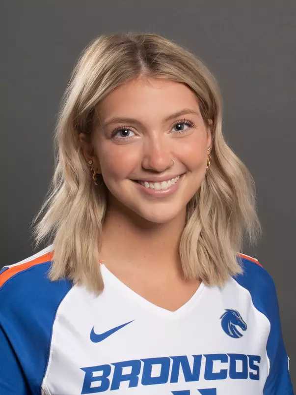 2022 Headshot of Ashley Hayden