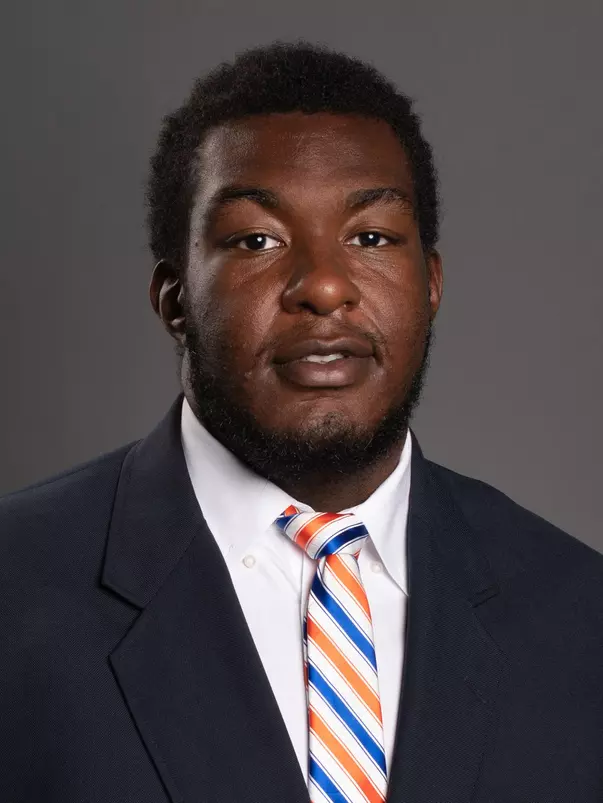 2022 Headshot of Joseph Amos