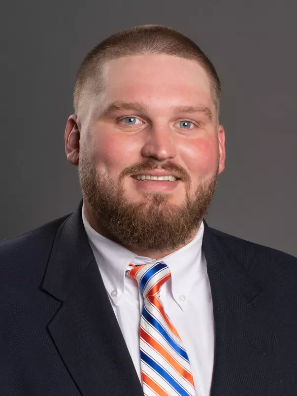 2022 Headshot of Will Farrar