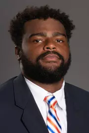 2022 Headshot of Dallas Holliday