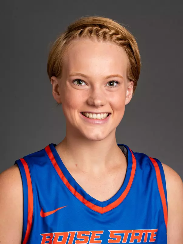 2022-23 Headshot of Anna Ostile