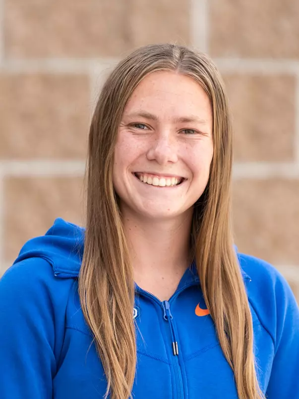 2022 Headshot of Abby Stamper