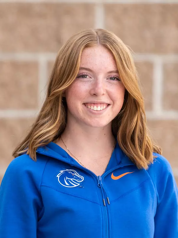 2022 Headshot of Samantha Wood
