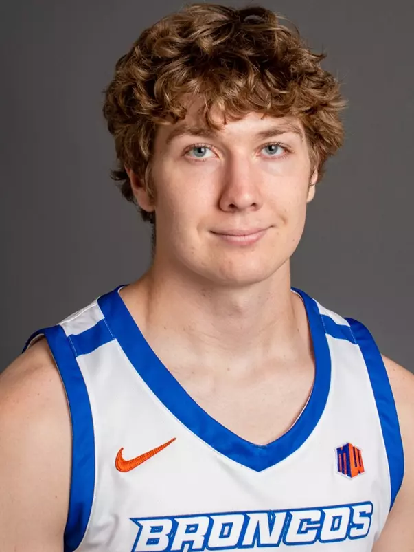 2022-23 Headshot of Lukas Milner