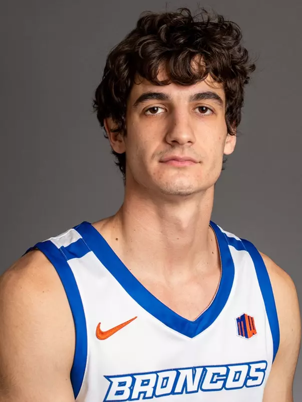 2022-23 Headshot of Pavle Kuzmanovic