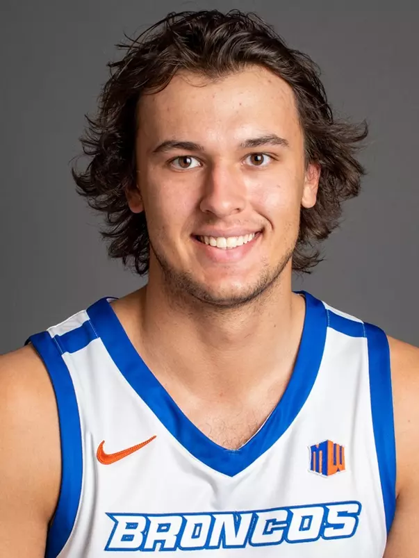 2022-23 Headshot of Tyson Degenhart