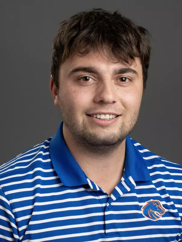 2022-23 Headshot of Alex Tabot