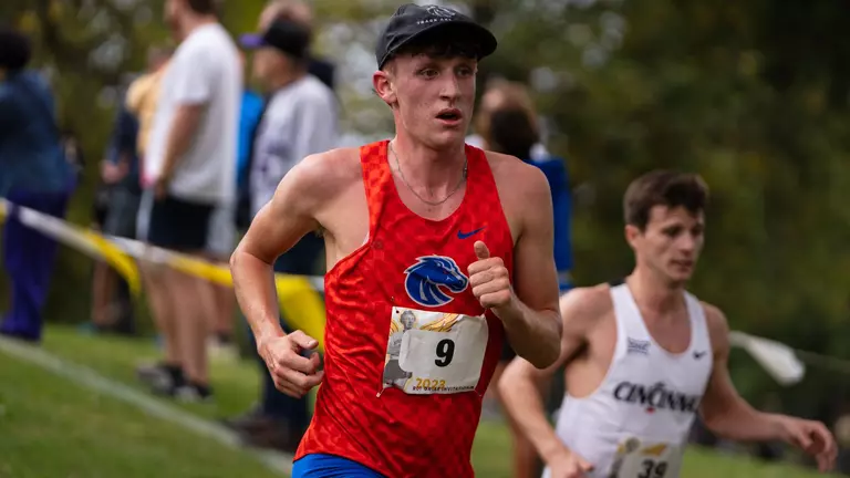 Broncos Travel to Wisconsin, Face Nationally-Ranked Teams