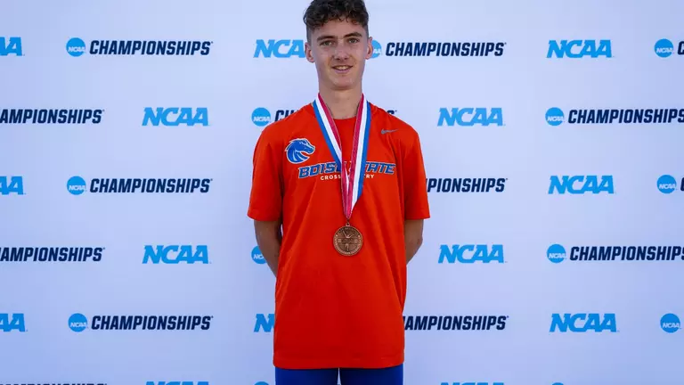 Hudson Qualifies for Cross Country Nationals