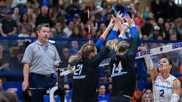 Broncos Beat Nevada in Three