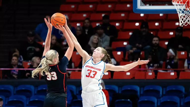 Boise State Tops Pepperdine to Start Season 4-0