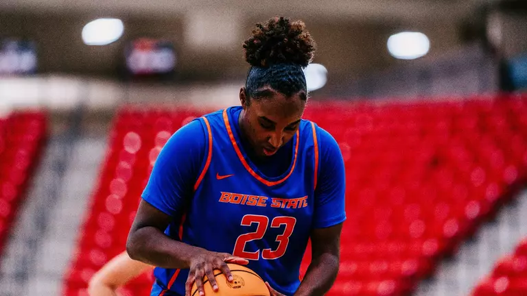 Santa Clara Upends Boise State in Las Vegas