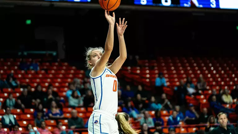 Broncos Roll Past Battlin' Bears