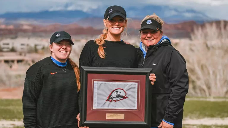 Polla Ties for Third, Leads Broncos to Top-Five Finish in Utah
