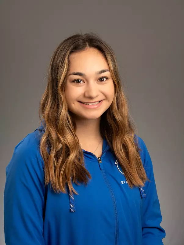 Headshot of Carly Buell.
