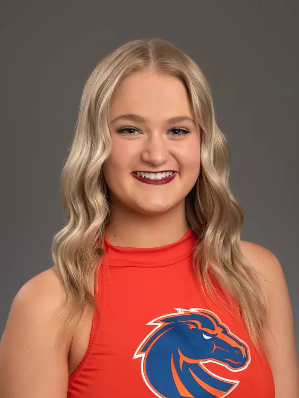 Alivia Elliott 2023 Headshot