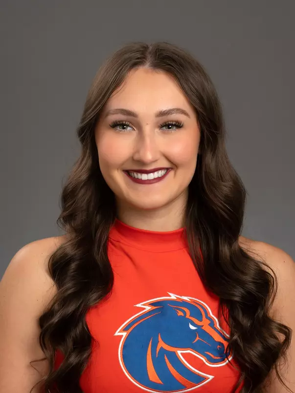 Makenna Pereira 2023 Headshot